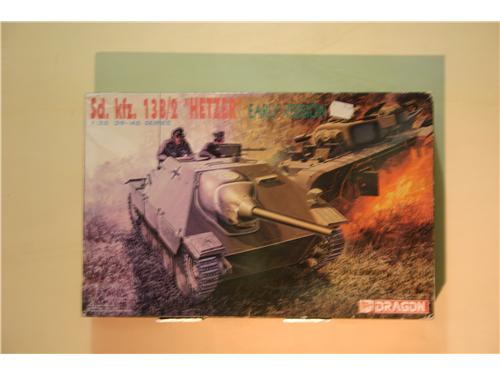 Carro armato tedesco - Sd. Ksz. 138/2 Hetzer  early vers. - modelli Dragon