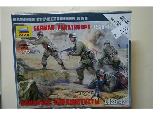 German paratroops 1939-42 - modelli Zvezda