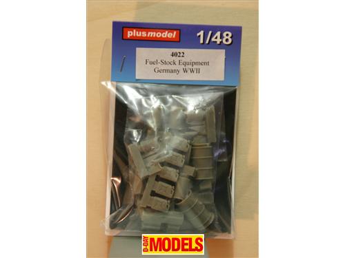 Fuel-stock Equipment Germany WWII -4022- modelli Plus Model